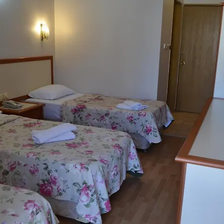 Grand Milano מלון Ayvalı