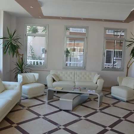 Grand Milano Hotel 3*