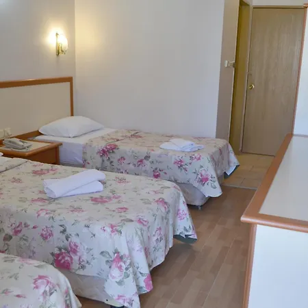 Grand Milano מלון 3*