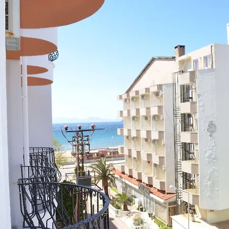 Grand Milano מלון 3*