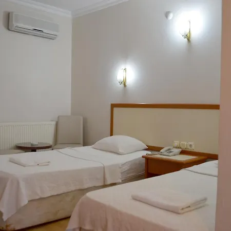 Grand Milano Hotell 3*