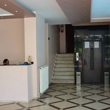 מלון Grand Milano 3*