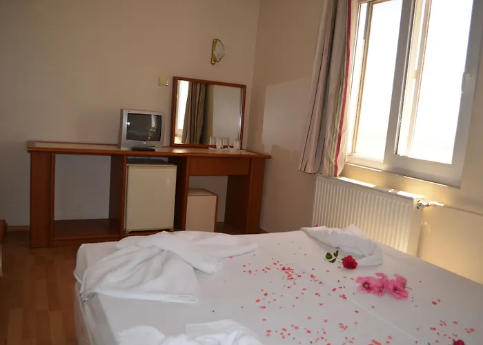 Grand Milano 3* Ayvalı